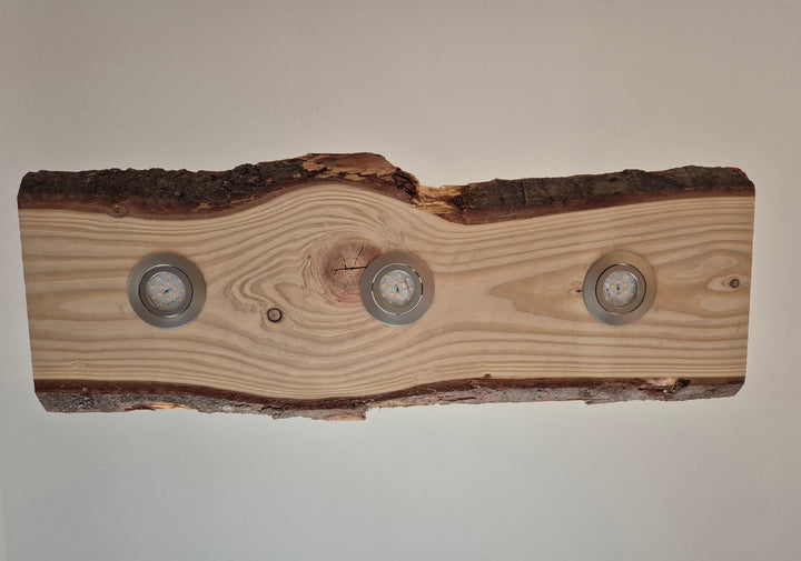 Hängelampe aus Massivholz