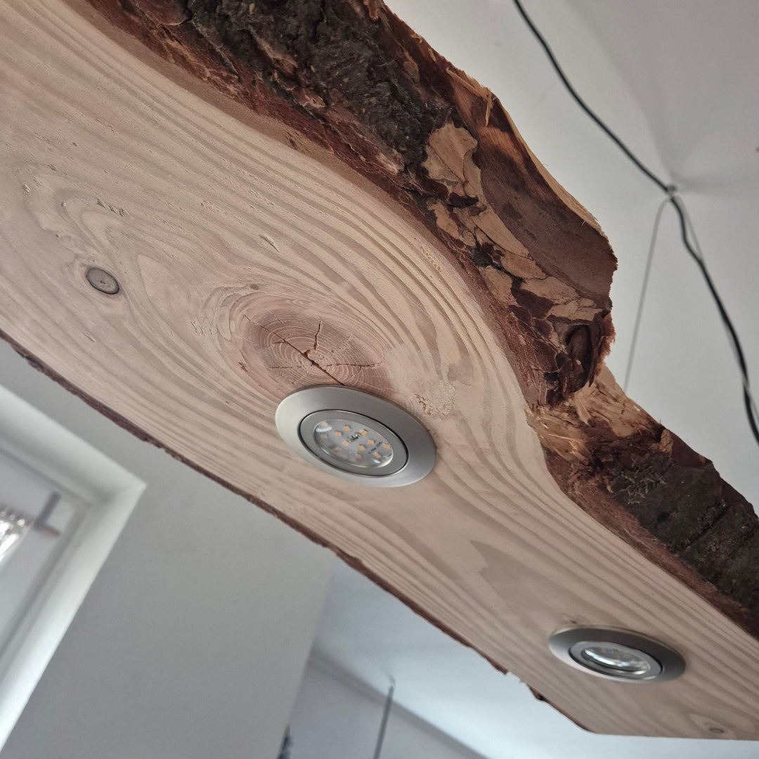 Hängelampe aus Massivholz