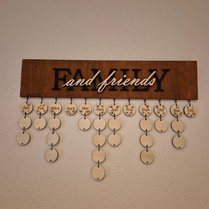 Geburtstagskalender aus Holz (dunkel)