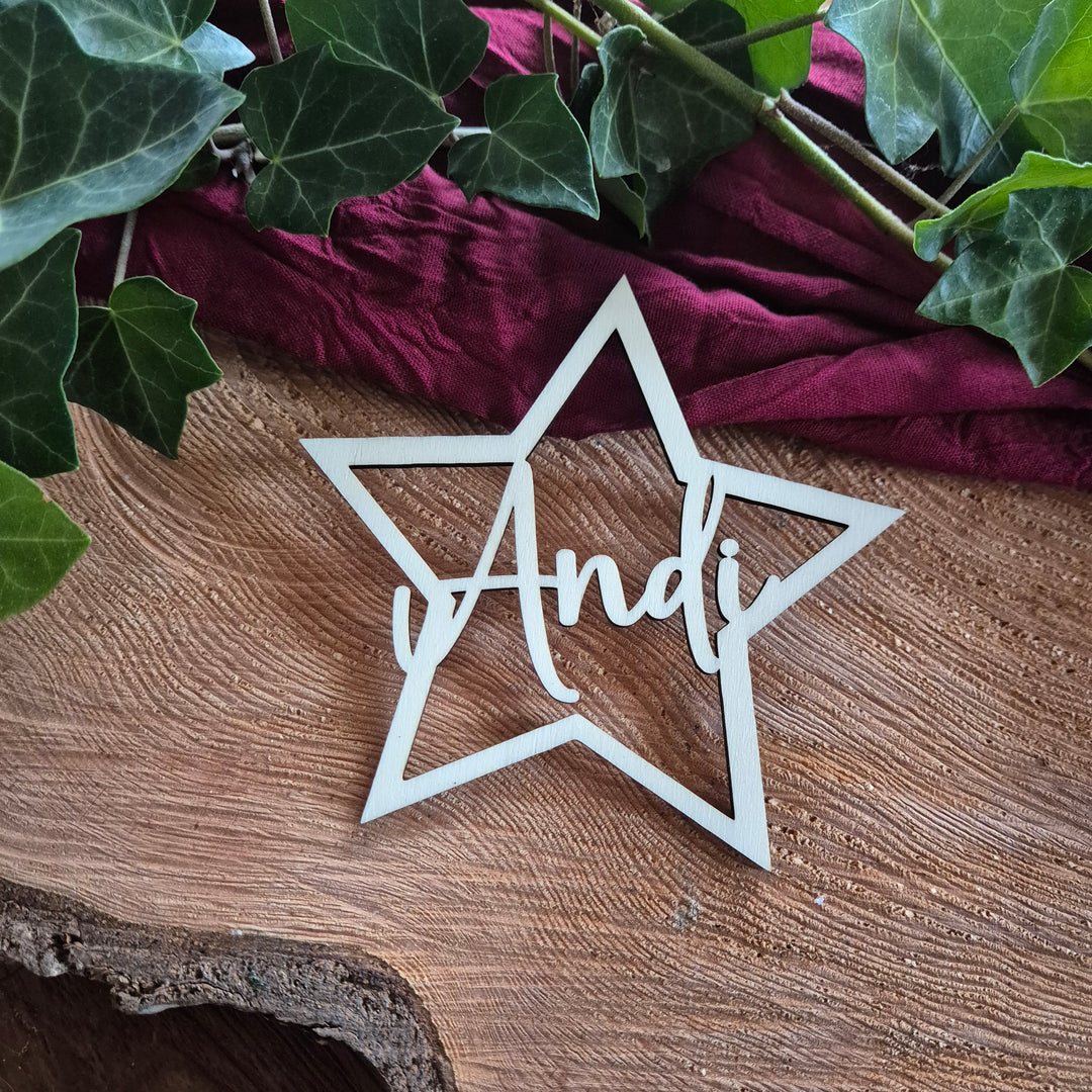 Personalisierte Sterne aus Holz